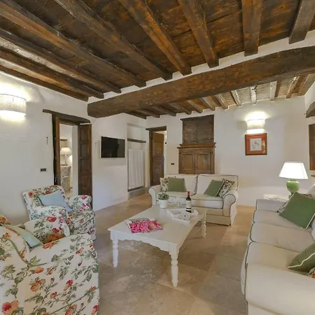 Villa Borratella